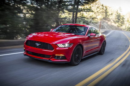 FORD-MUSTANG-2015